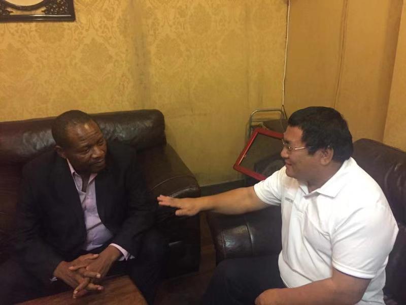 王家爱院长与刚果(金)农业部官员会谈